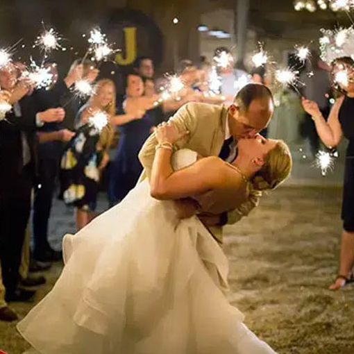 DJ-2-min wedding cake